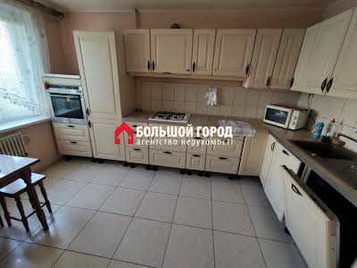 квартира за адресою Чарівна вул., 122