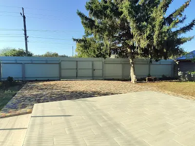 будинок за адресою центральна