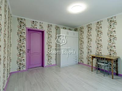 квартира за адресою Академіка Заболотного вул., 136а