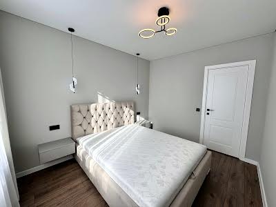 квартира за адресою Степана Бандери вул., 1