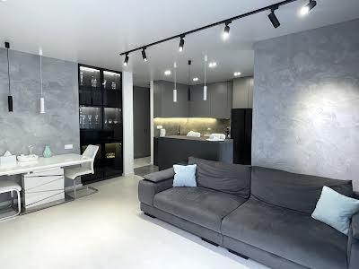 квартира за адресою Регенераторна вул., 4 к1-3