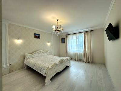 квартира за адресою сніжна, 52а