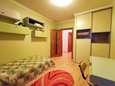 квартира по адресу Героев Чернобыля ул., 3