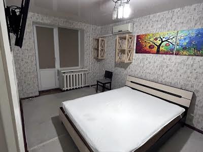 квартира за адресою Казарменна вул. (Григорія Андрющенка), 4-Б