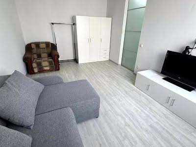 квартира за адресою Миру вул., 27