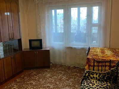 квартира за адресою Володимира Висоцького бульв., 6