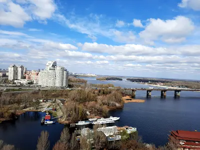 квартира за адресою Набережно-Рибальська вул., 27