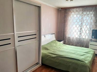 квартира за адресою Милославська вул., 19а