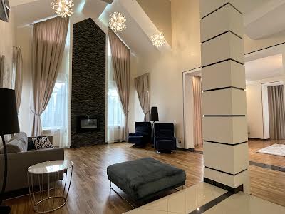 будинок за адресою Київська