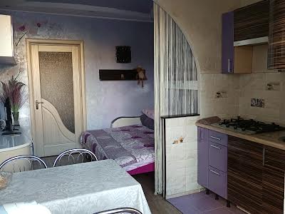 квартира за адресою Хотинська вул., 2/2