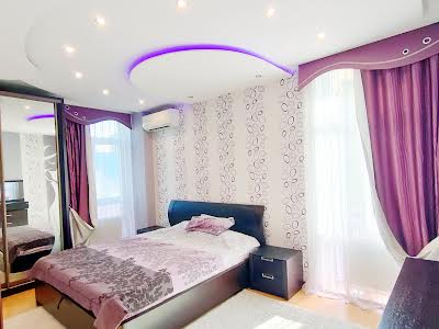 квартира за адресою Регенераторна вул., 4