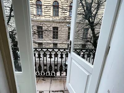коммерческая по адресу Костюшко ул., 6