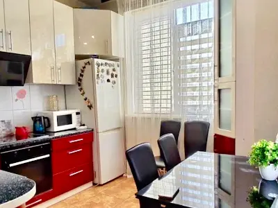 квартира за адресою Перлинна вул., 5