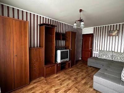 квартира по адресу Маршала Рыбалко ул., 49