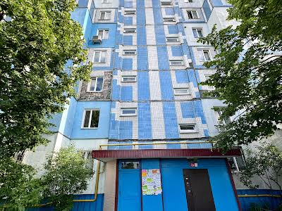 квартира за адресою Каштанова вул., 14-А