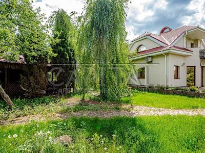 дом по адресу с. Белогородка, Чернобыльская