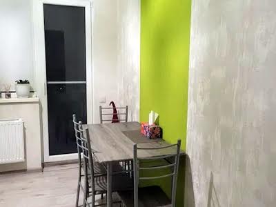 квартира за адресою Одеса, Середньофонтанська вул., 35