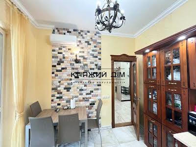 квартира за адресою Зарічна вул., 1-Б