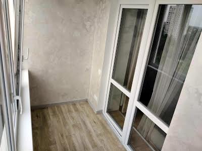 квартира за адресою Роганська вул., 130/3
