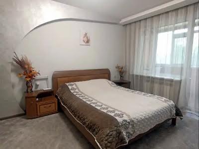 квартира по адресу Осенняя ул., 13
