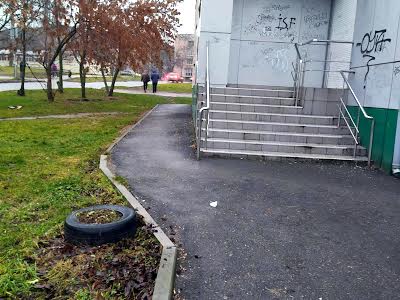 коммерческая по адресу Героев Мариуполя ул., 81