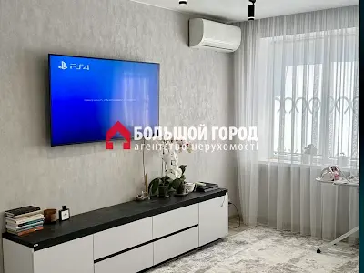 квартира по адресу Чаривная ул., 155-А