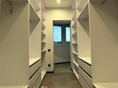 квартира за адресою мкрн. Берізки вул., 6