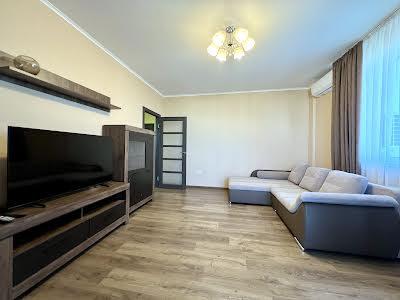 квартира за адресою Ревуцького вул., 40г