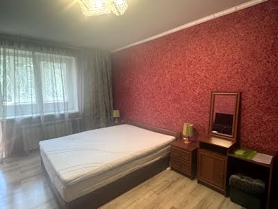 квартира за адресою Верховної Ради бульв., 19