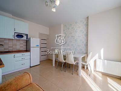 квартира за адресою Драгоманова вул., 2б