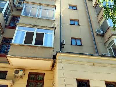 квартира за адресою Карантинна вул., 14