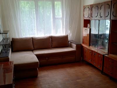 квартира за адресою Академіка Булаховського вул., 42/43
