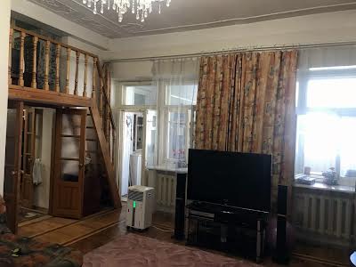 квартира по адресу вул Верхній Вал, 48/28А