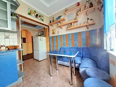 квартира по адресу Степана Тильгы ул. (Революційна), 14