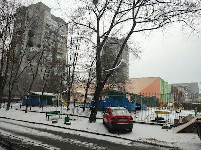 квартира за адресою Празька вул., 25/2