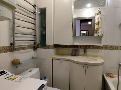 квартира за адресою Патріарха Мстислава Скрипника вул., 7