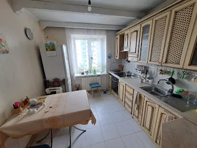 комната по адресу Червоной Калины просп. (Владимира Маяковского), 72