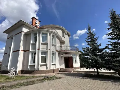 дом по адресу Анатолия Соловьяненко ул., 200