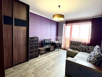 квартира за адресою Ахсарова вул., 1