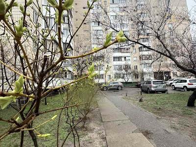 квартира за адресою Драгоманова вул., 5
