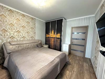 квартира за адресою Бориса Гмирі вул., 4