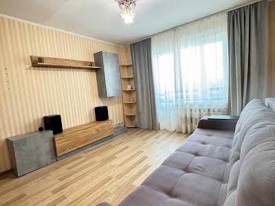 квартира за адресою Миколи Бажана просп., 7-Г