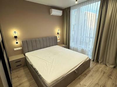квартира за адресою Тадея Рильського бульв., 4