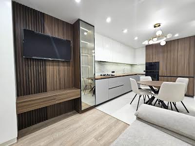 квартира за адресою Вербицького вул., 7