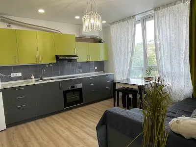 квартира за адресою Салютна вул., 2к3