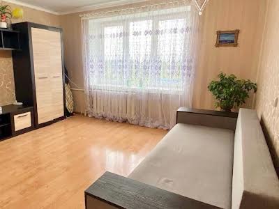 квартира по адресу Степана Бандеры ул., 19