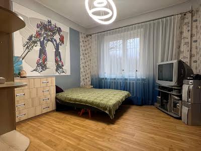 квартира за адресою Данила Галицького вул. (Будьонного), 19