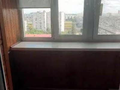 квартира за адресою Героїв полку 