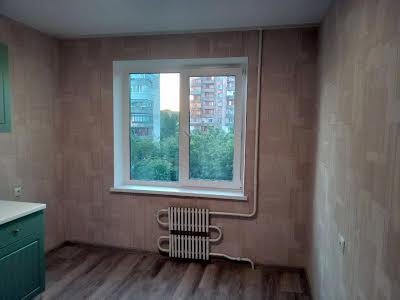квартира за адресою житловий масив Тополя-3 вул., 12