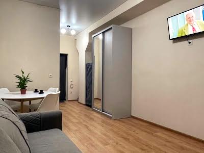 квартира по адресу Парижской Коммуны ул., 4